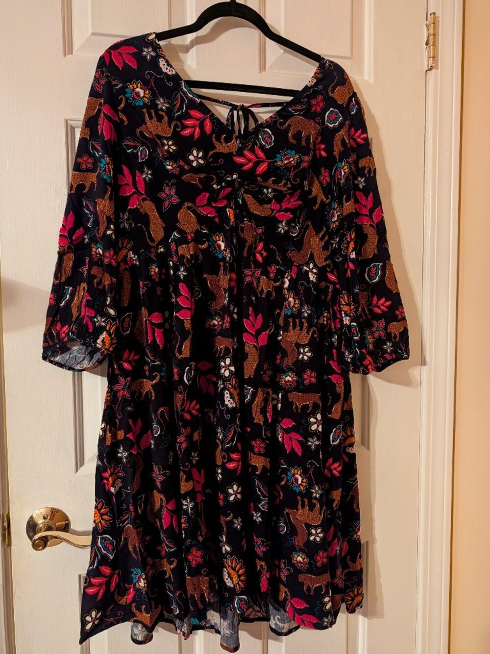Torrid Balloon Sleeve Twist Front Dress Leopard Leaves ~ 2/2X/18-20 NWT